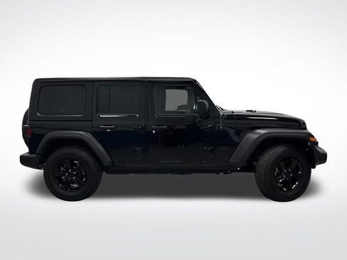 Used 2022 Jeep Wrangler Unlimited Sport image 2