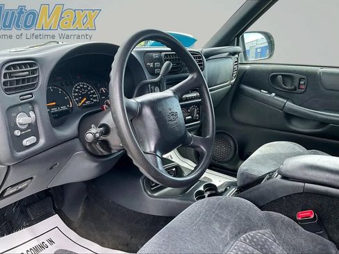 Used 2000 Chevrolet Blazer LS w/ LS Preferred Equipment Group AWD/4WD image 17