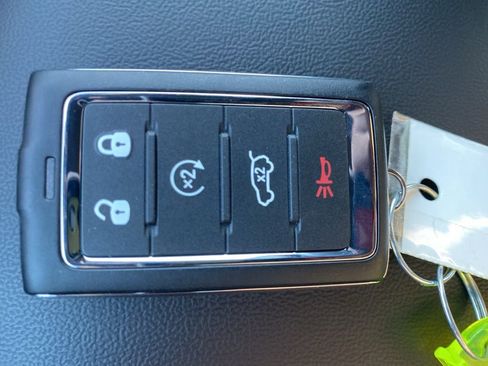 New 2025 Jeep Grand Cherokee L Limited w/ Luxury Tech Group II image 44