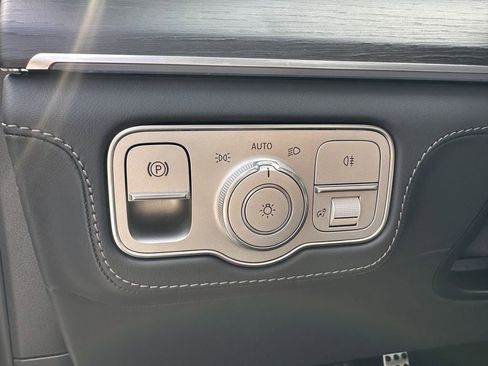 New 2026 Mercedes-Benz GLE 53 AMG 4MATIC Coupe image 36