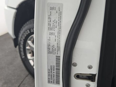 Used 2024 RAM 2500 Laramie w/ Safety Group AWD/4WD image 40