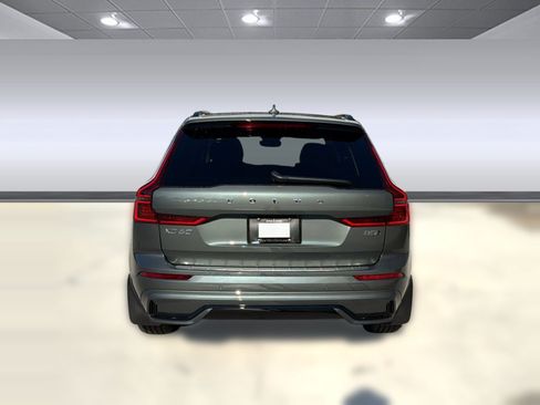 New 2026 Volvo XC60 B5 Plus w/ Protection Package Premier AWD/4WD image 10