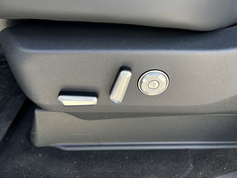 New 2025 Lincoln Navigator L Reserve w/ Jet Appearance Package image 23