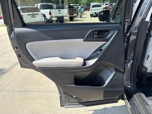 Used 2017 Subaru Forester 2.5i Premium w/ All-Weather Package AWD/4WD image 41