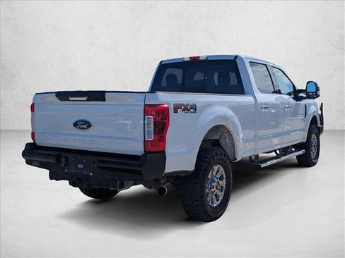 Used 2019 Ford F250 Lariat w/ Chrome Package image 5