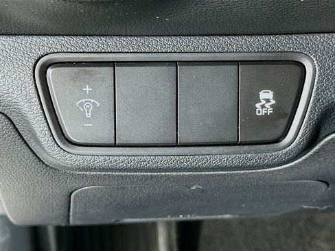 Used 2024 Kia Forte LXS image 16