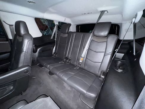 Used 2020 Cadillac Escalade ESV Luxury w/ Escalade Sport Edition AWD/4WD image 15