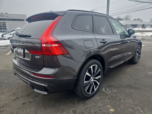 Certified 2025 Volvo XC60 B5 Plus image 5