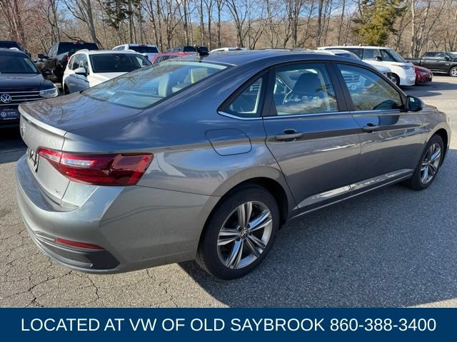 Used 2024 Volkswagen Jetta SE FWD image 5