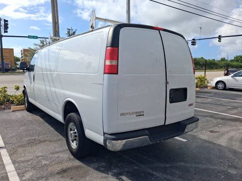 Used 2015 GMC Savana 2500 Extended RWD image 2