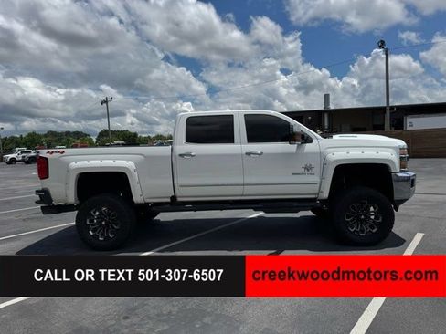 Used 2019 Chevrolet Silverado 2500 LTZ w/ Duramax Plus Package AWD/4WD image 7