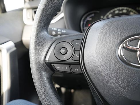 Used 2025 Toyota RAV4 LE AWD/4WD image 25