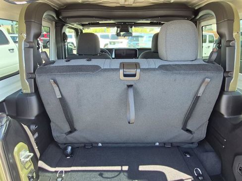 Used 2026 Jeep Wrangler Rubicon AWD/4WD image 15