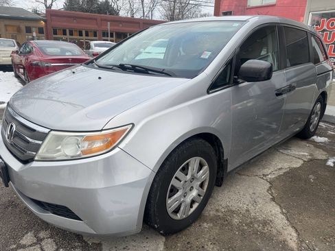 Used 2013 Honda Odyssey LX image 2
