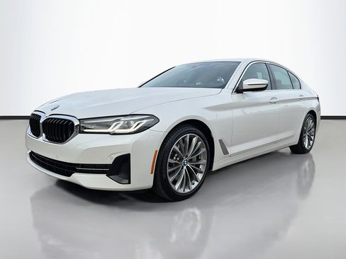 Used 2023 BMW 530i w/ Premium Package image 7