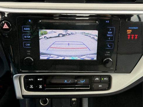 Used 2019 Toyota Corolla LE FWD image 23