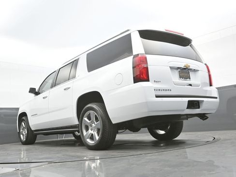 Used 2019 Chevrolet Suburban LT image 28