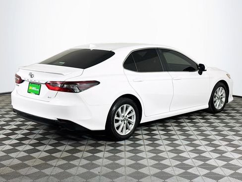 Used 2022 Toyota Camry LE FWD image 10