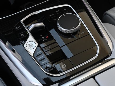 Certified 2025 BMW X5 xDrive40i w/ M Sport Package image 36