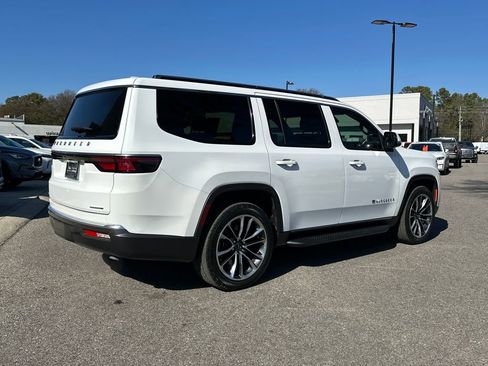 Used 2022 Jeep Wagoneer Series II w/ Premium Group I image 13