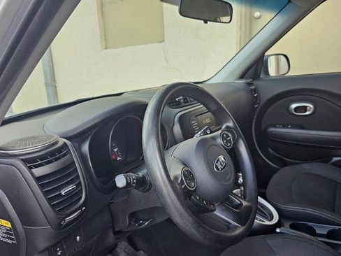Used 2018 Kia Soul ! image 21