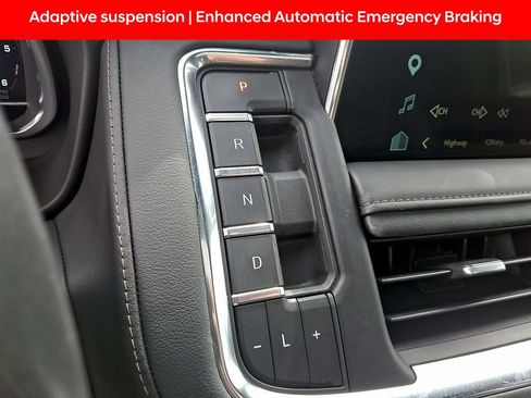 Used 2023 Chevrolet Tahoe High Country w/ Advanced Technology Package AWD/4WD image 14
