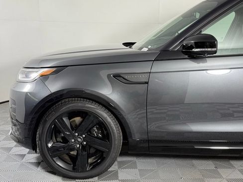 Used 2025 Land Rover Discovery Metropolitan Edition AWD/4WD image 12