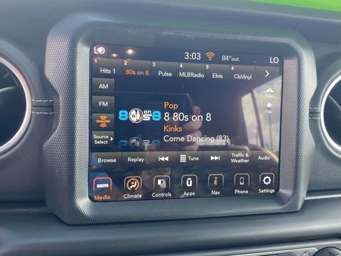 Used 2022 Jeep Wrangler Unlimited Sahara image 11