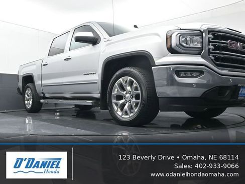 Used 2017 GMC Sierra 1500 SLT w/ SLT Preferred Package AWD/4WD image 14