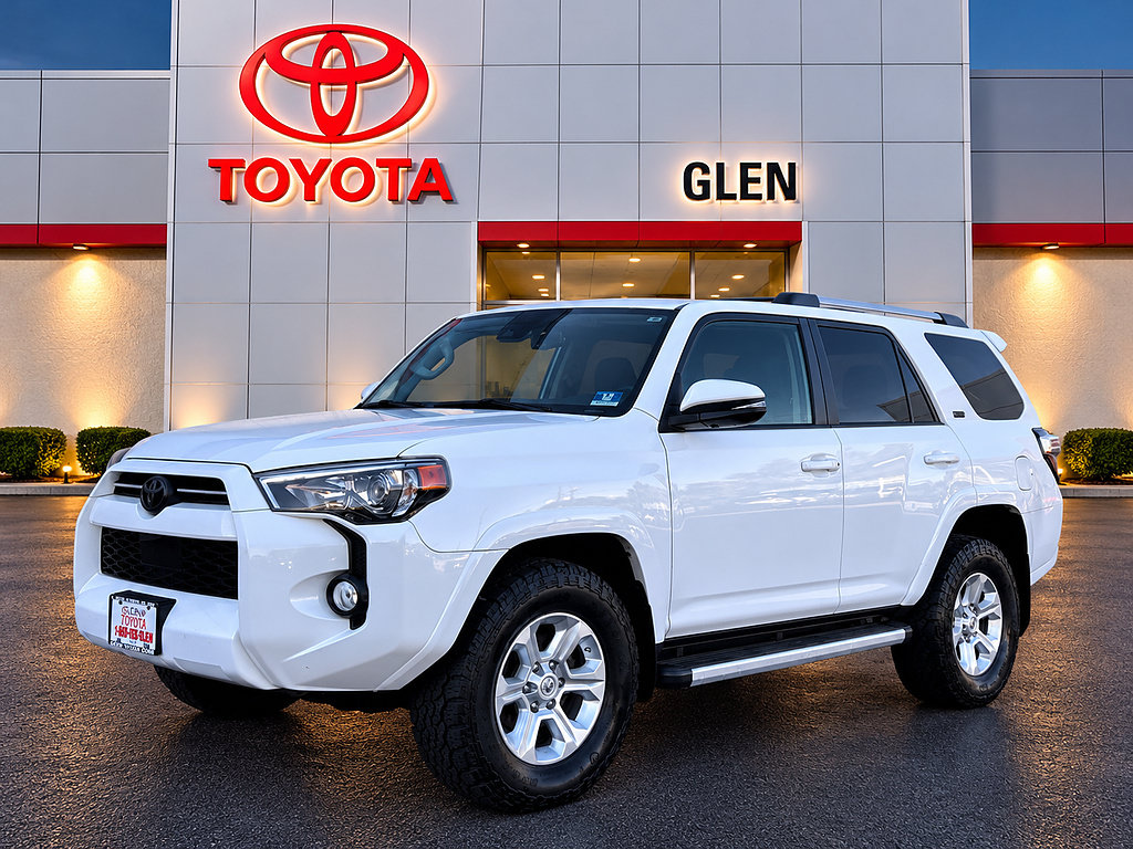 Certified 2020 Toyota 4Runner SR5 Premium w/ Moonroof Package AWD/4WD image 3