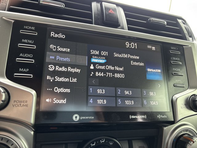 Used 2020 Toyota 4Runner SR5 AWD/4WD image 32
