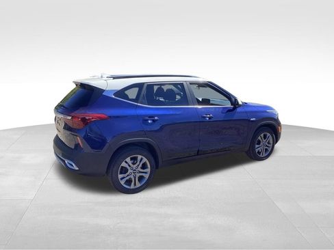 Used 2023 Kia Seltos S AWD/4WD image 7
