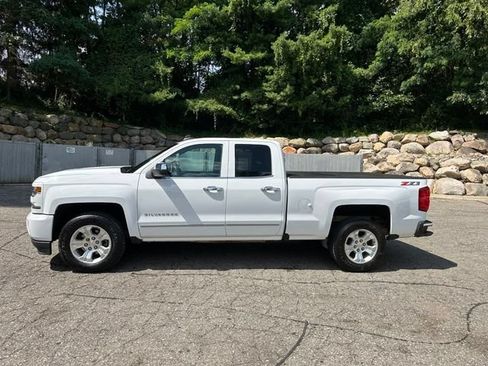 Used 2018 Chevrolet Silverado 1500 LTZ Z71 w/ LTZ Plus Package AWD/4WD image 2