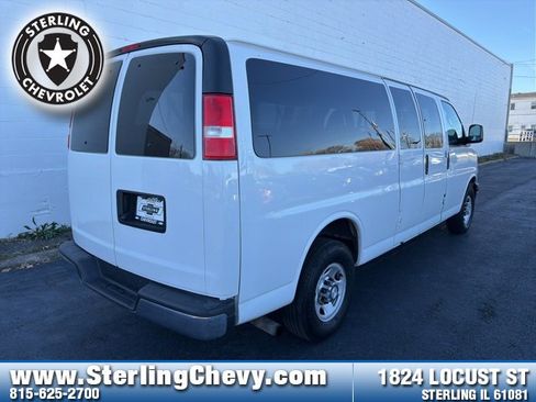 Used 2018 Chevrolet Express 3500 LT w/ LT Preferred Equipment Group image 5