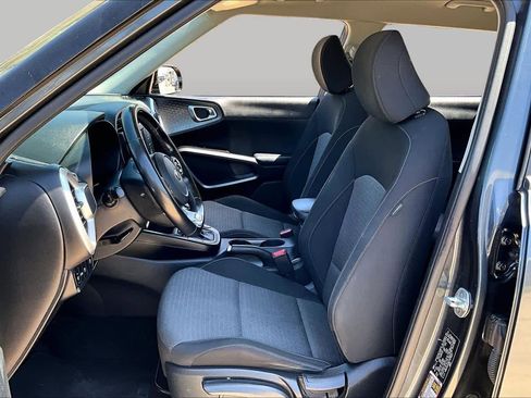 Used 2020 Kia Soul GT-Line FWD image 8