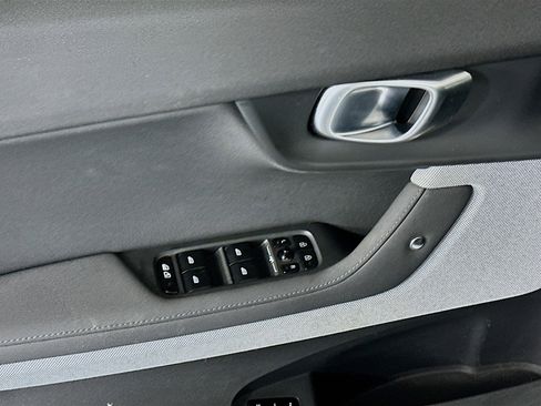 Used 2022 Polestar Polestar 2 image 15