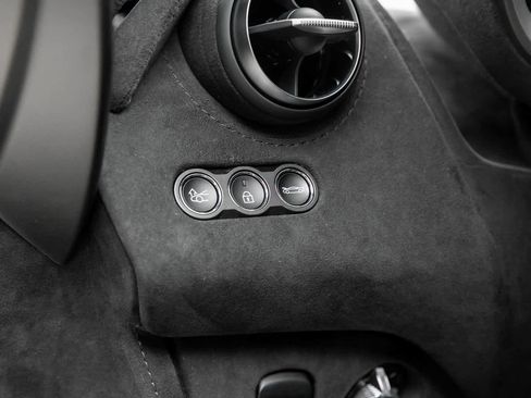 New 2025 McLaren 750S Spider image 20