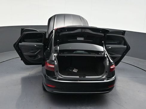 Used 2020 Volkswagen Jetta SE FWD image 35