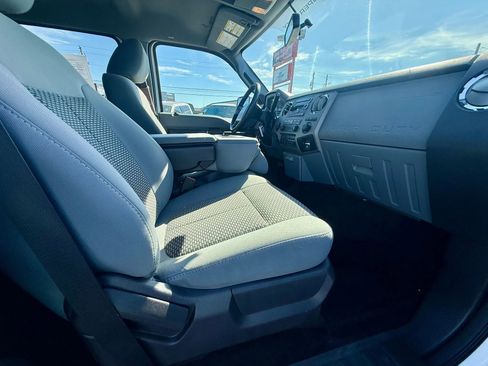 Used 2011 Ford F250 XLT w/ XLT Premium Pkg AWD/4WD image 17