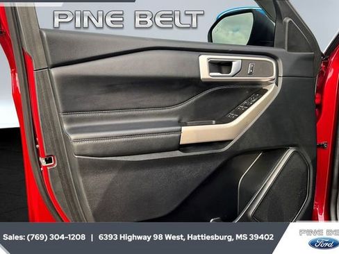 Used 2022 Ford Explorer XLT w/ Equipment Group 202A image 17
