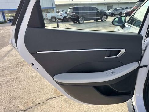 Used 2025 Hyundai Sonata SEL FWD image 34