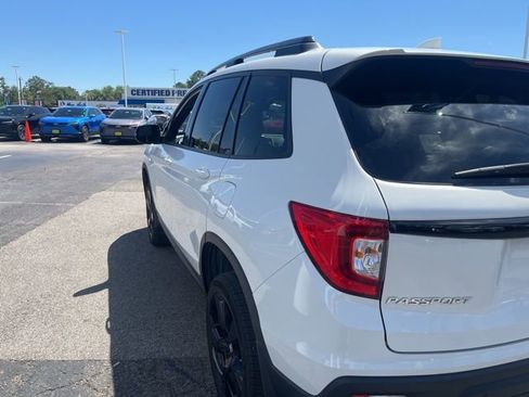 Used 2021 Honda Passport Elite image 3