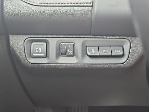 Certified 2023 GMC Acadia AT4 w/ Technology Package AWD/4WD image 32