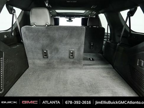 Used 2021 GMC Yukon XL Denali w/ Denali Premium Package image 36