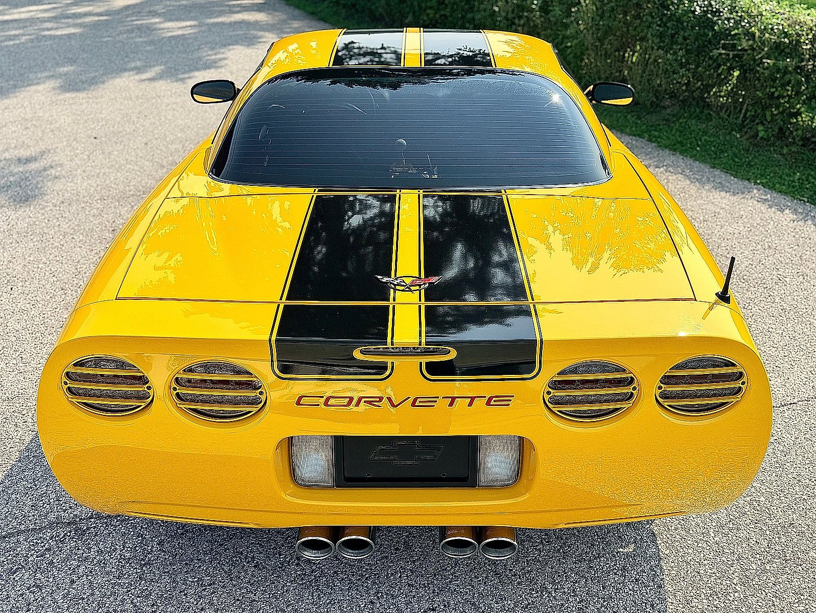 Used 2004 Chevrolet Corvette Z06 w/ Memory Package RWD image 6