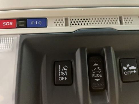 Used 2023 Subaru Forester Premium image 12