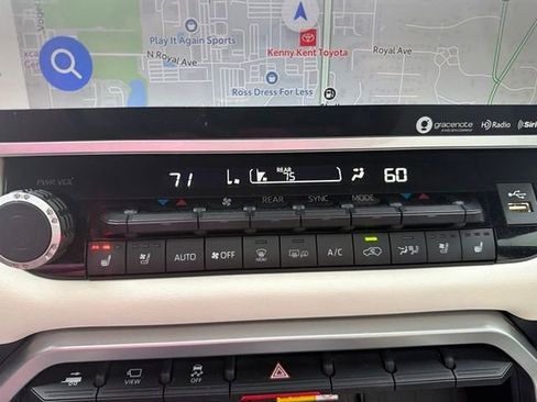 Used 2023 Toyota Sequoia Capstone AWD/4WD image 21
