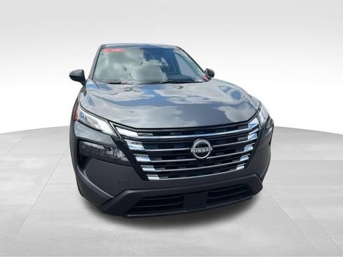 Used 2026 Nissan Rogue S FWD image 3