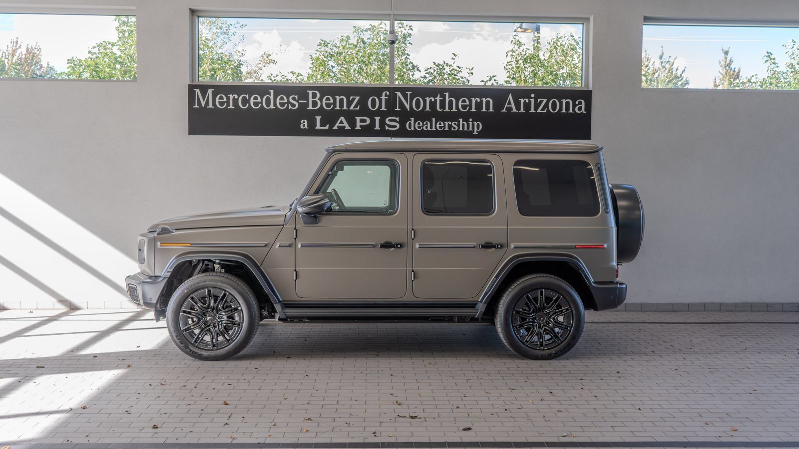 New 2027 Mercedes-Benz G 580 e image 2