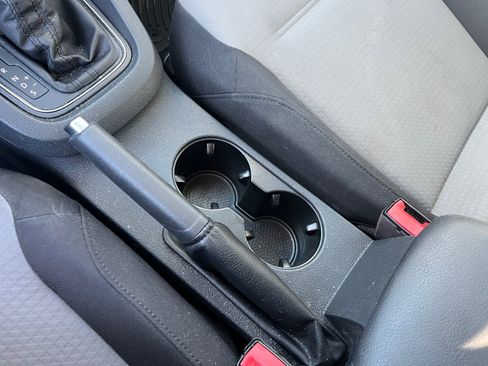 Used 2017 Volkswagen Jetta S image 31